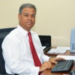 Customs officer suspended in corruption case Customs officer suspended in corruption case