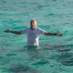 Branson ‘bitten’ by stingray during Cayman trip Branson ‘bitten’ by stingray during Cayman trip