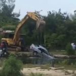 Woman dead after car pitches into canal Woman dead after car pitches into canal